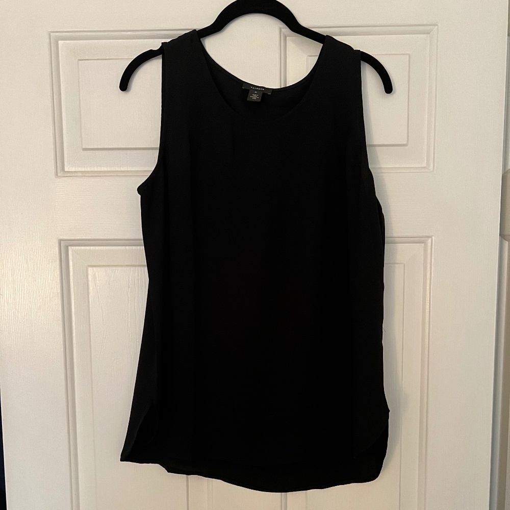 Halogen black business casual curved hem tank NWT